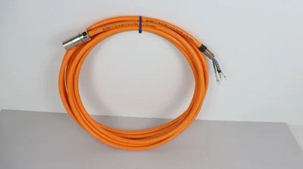 B&R 8CM007.12-1 Rev.D0 KW05/17 Chr. Nr. 359664 Motor Cable Kabel TOP ZUSTAND
Wird in neuem Fenster oder Tab geöffnet