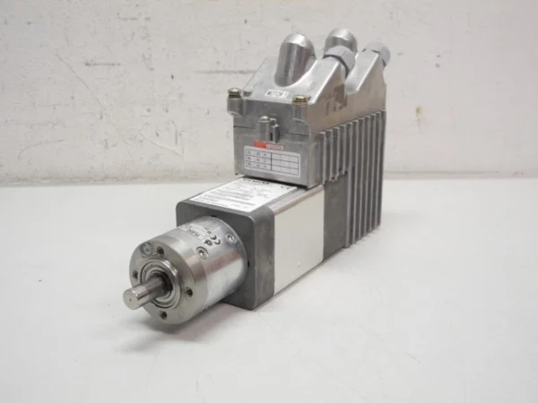 Siemens 6SN2132-1BC11-1BA0 Simodrive Posmo A 75W max. 3300 + PLG52 Getriebe
Wird in neuem Fenster oder Tab geöffnet 1 Siemens 6SN2132-1BC11-1BA0 Simodrive Posmo A 75W max. 3300 + PLG52 Getriebe
Wird in neuem Fenster oder Tab geöffnet