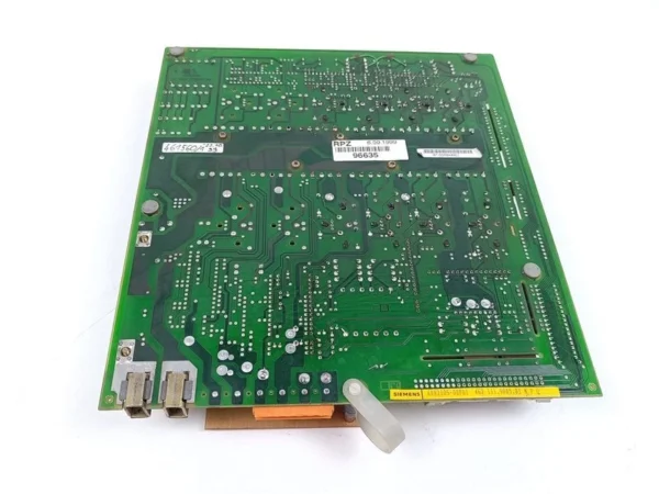 Siemens Simodrive 210 6RB2105-0SF01 + 6RB2105-0SF00 Konvolut 2 Teile DEFEKT
Wird in neuem Fenster oder Tab geöffnet