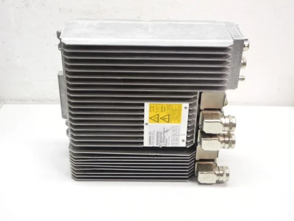 Siemens 6SN2703-2AA03-0BA0 Simodrive Posmo CD 9A 5kW 8,3A 600V Top Zustand
Wird in neuem Fenster oder Tab geöffnet