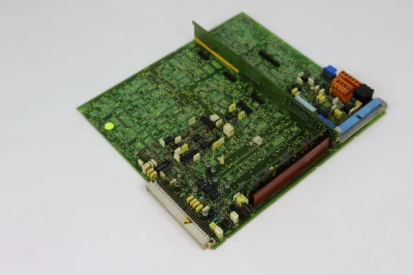 Siemens Simodrive 6SC6100-0NA01 462010.9070.01 + 6SC6100-0SA01 TOP ZUSTAND
Wird in neuem Fenster oder Tab geöffnet