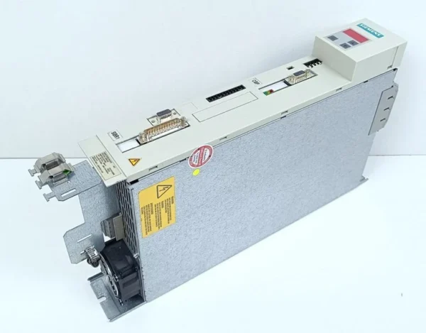 Siemens Masterdrives MC 6SE7014-0TP50-Z Z= G91 + C23 E-St G TESTED & TOP ZUSTAND
Wird in neuem Fenster oder Tab geöffnet