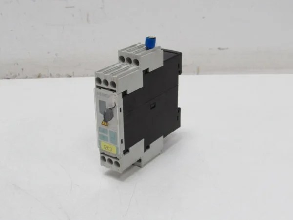 Siemens Sirius 3UG4616-1CR20 Spannungsüberwachung TOP ZUSTAND
Wird in neuem Fenster oder Tab geöffnet