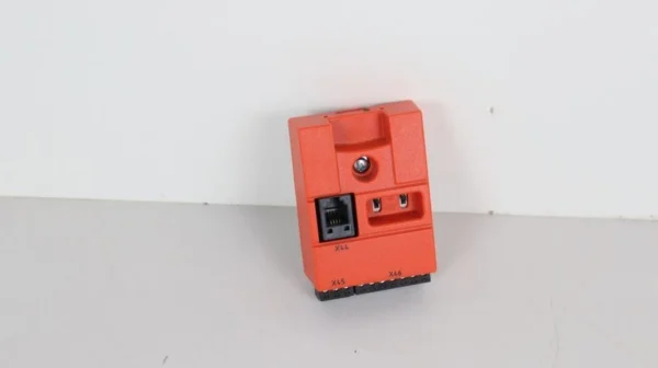 SEW Eurodrive FSC11B Kommunikationsschnittstelle TOP ZUSTAND
Wird in neuem Fenster oder Tab geöffnet