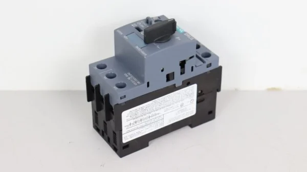 Siemens SIRIUS Leistungsschalter 3RV2021-4DA10 TOP ZUSTAND
Wird in neuem Fenster oder Tab geöffnet