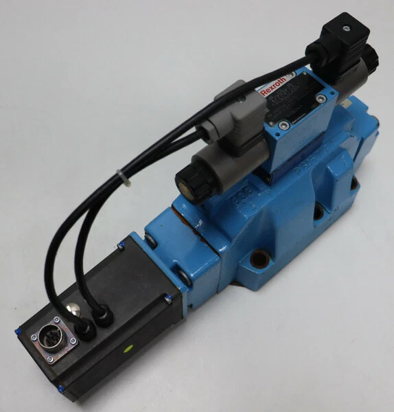 Rexroth 4WRKE 25E1-350L-33/6EG24EK31/A1D3M R900772022 4WRAP 6W7-07-30=G24K4/M=00