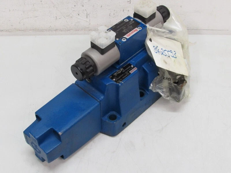 Rexroth 4WRZ 24 W6-325-71/6EG24N9TK4/M MNR:R900959662 + MNR:R900956101 NEUWERTIG