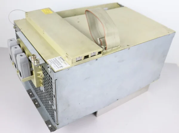 Siemens Simodrive LT Modul Ext. 200A 6SN1124-1AA01-0FA1 Version: A TOP ZUSTAND
Wird in neuem Fenster oder Tab geöffnet
