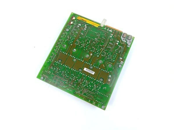 Siemens Simodrive 610 6SC6108-0SN00 + 6SC6100-0NA11 + 2x 6SC6100-0NA21 DEFEKT
Wird in neuem Fenster oder Tab geöffnet