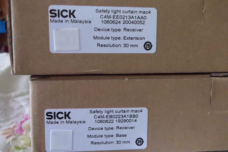 SICK Safety Light Curtain C4M-EE0213A1AA0 - Industrial Safety Guard