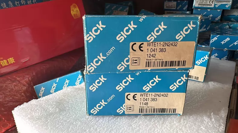 SICK Photoelectric Switch WTE11-2N2432 for Precise Sensing