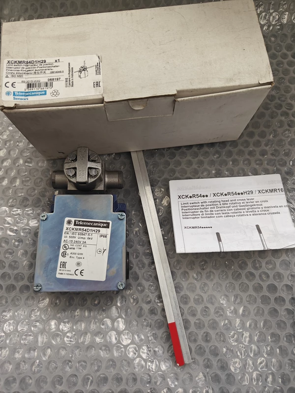 Schneider Limit Switch XCKMR54D1H29 - Durable Safety Switch