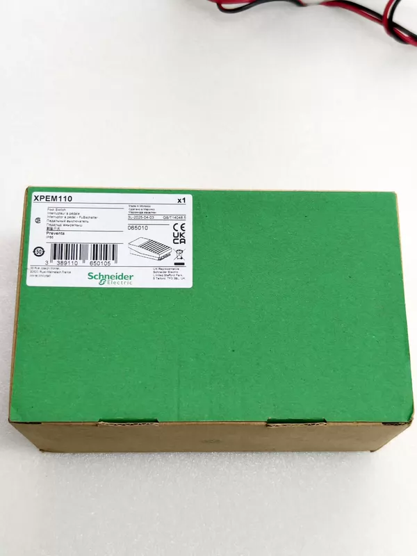 Schneider XPEM110 Foot Switch Durable Industrial Pedal